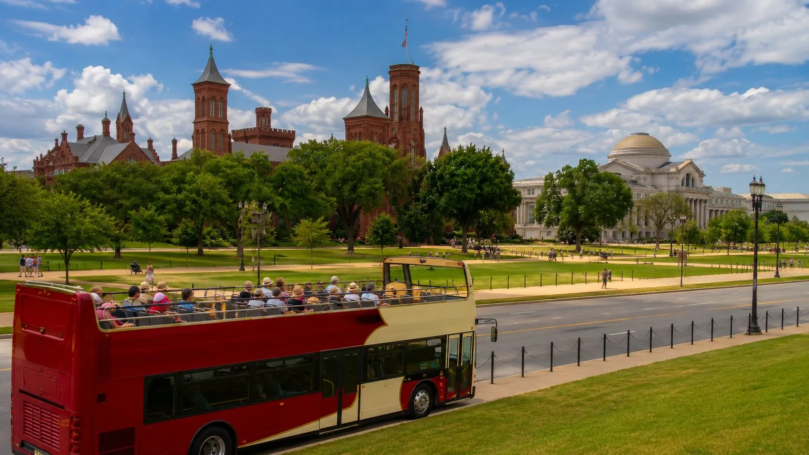 DC: Hop-On Hop-Off Tour with 18 Stops & Arlington Audio Tour